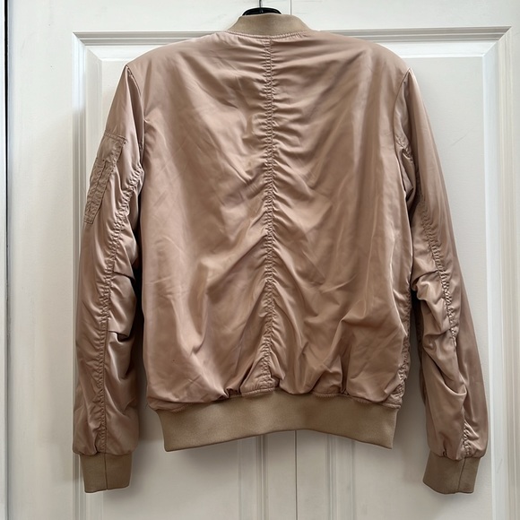 H&M Women’s Bomber Jacket - Picture 2 of 5